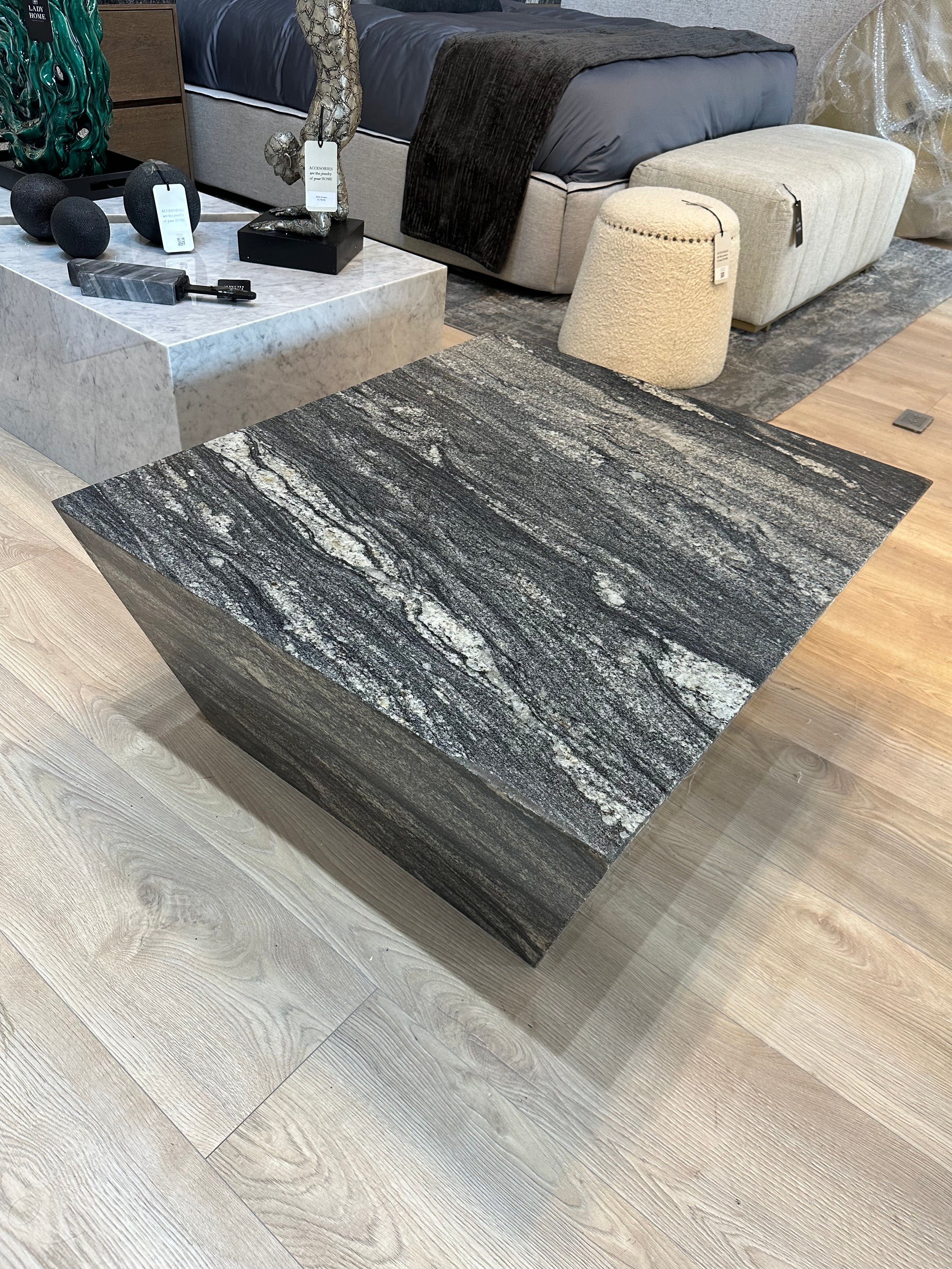 Mesa de granito grey